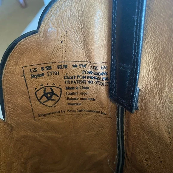 Ariat Black Heeled Boots Classic Western Style - Picture 9 of 10